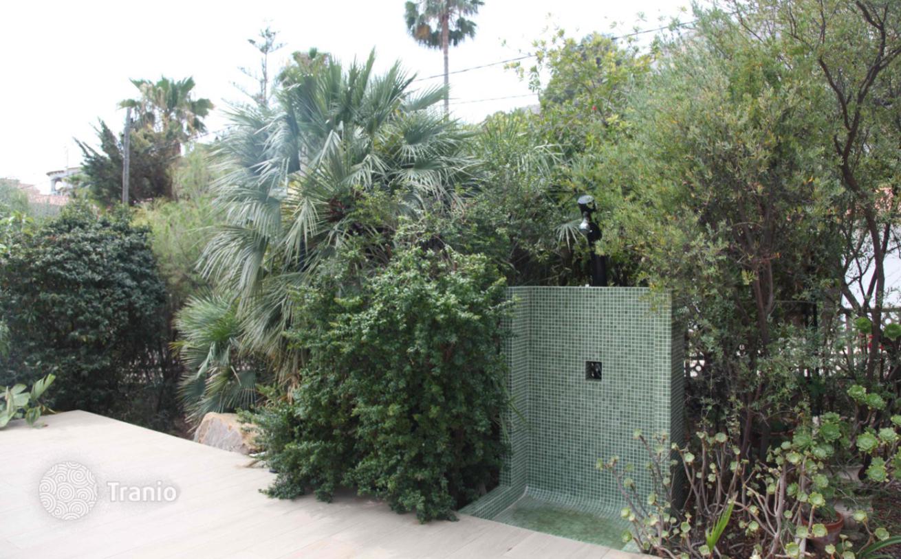 2-Bedroom Villa with Pool in Calpe, photo 2