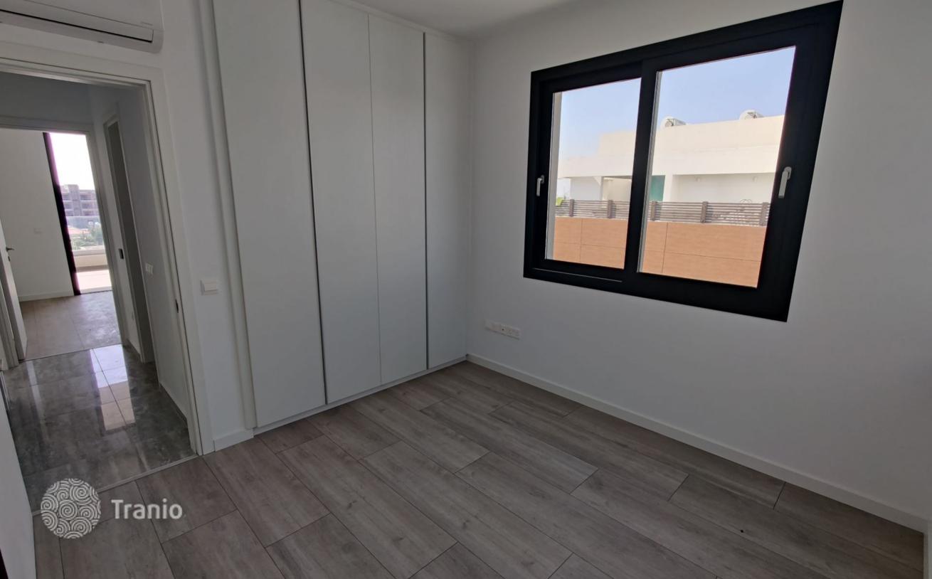 2-Bedroom Penthouse with Roof Terrace in Limassol, Cyprus, photo 5