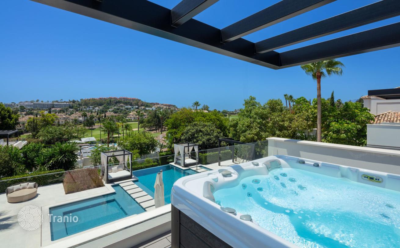 Modern Villa with Golf Course View in Nueva Andalucia, Marbella