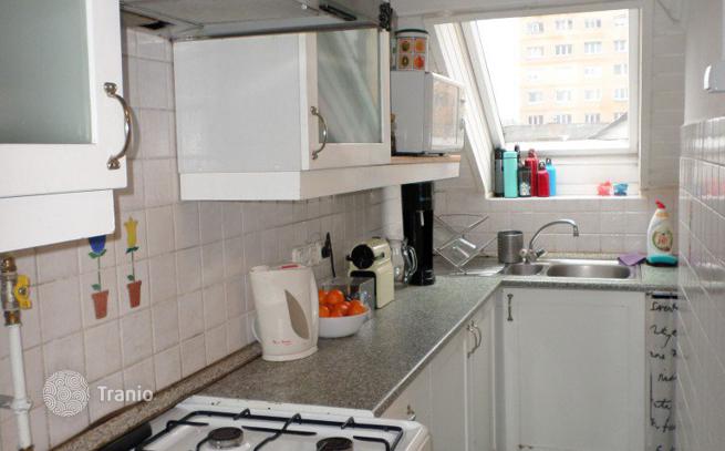 3-Bedroom Apartment in District III, Budapest, photo 5