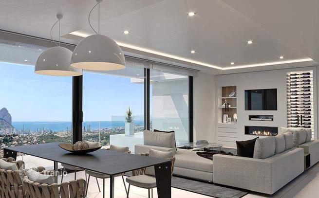 3-Level 4-Bedroom Villa with Sea View in Calpe, Alicante, photo 2