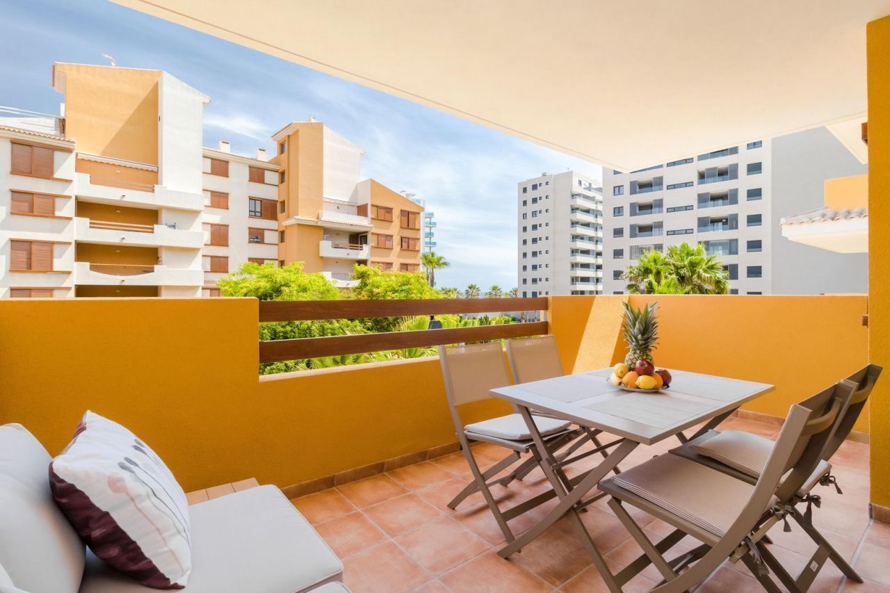 Апартаменты в Пунта Приме, Испания, 85 м²