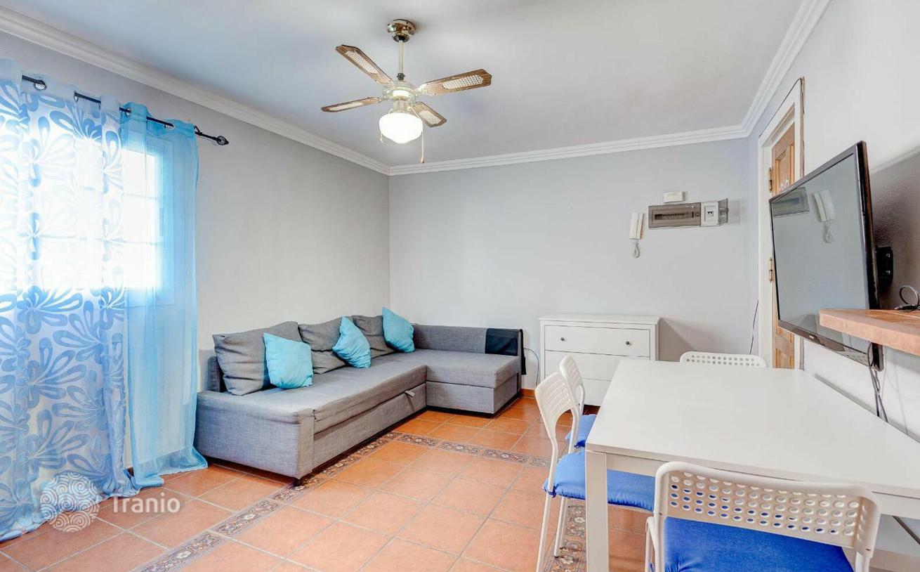 2-Bedroom Apartment 800 m from the Beach in Alcabideche, Tenerife, photo 2