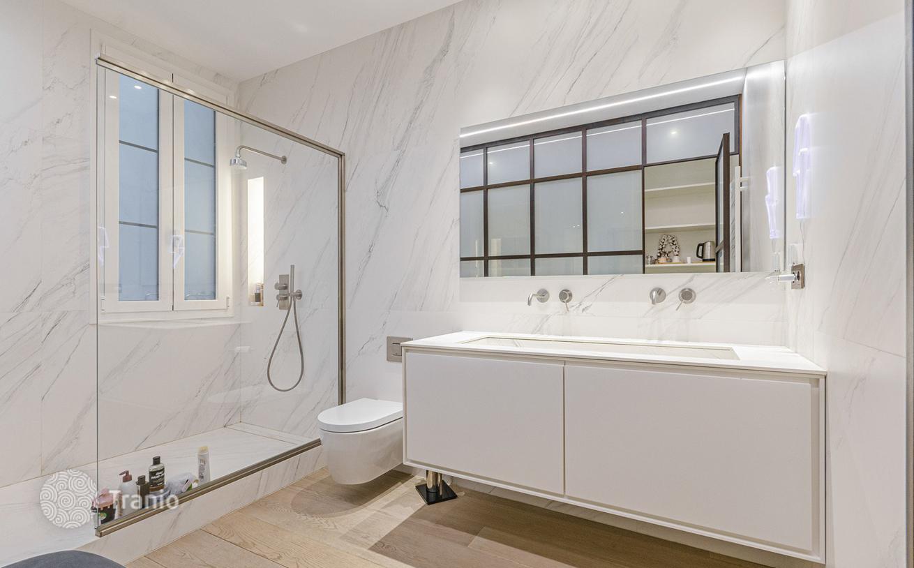 2-Bedroom Apartment in Barcelona, photo 4