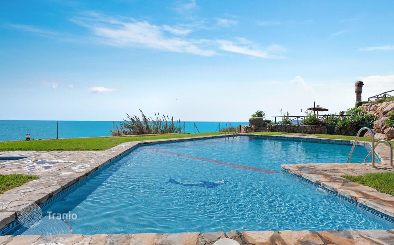 Beachfront Townhouse with Sea View in Nueva Andalucia, Estepona
