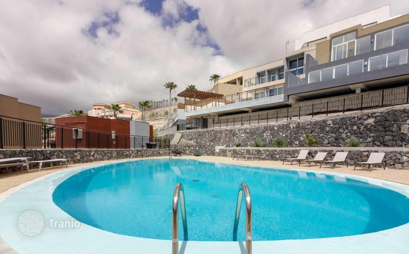 2-Bedroom Townhouse with Ocean View in Costa Adeje, Tenerife, photo 2