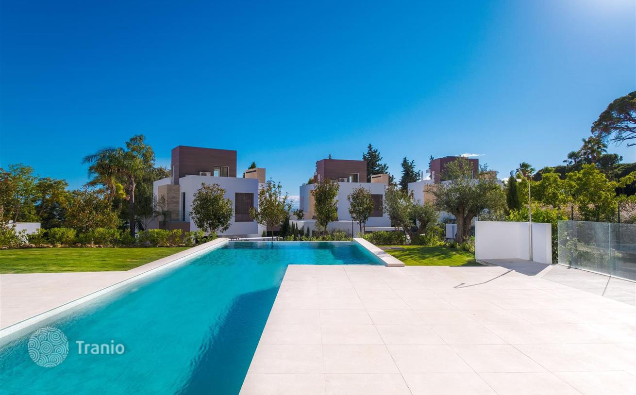 4-Bedroom Villa in Marbella, photo 5