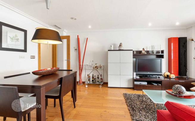 2-Bedroom Apartment near Port and Shopping District in Torrevieja, photo 3