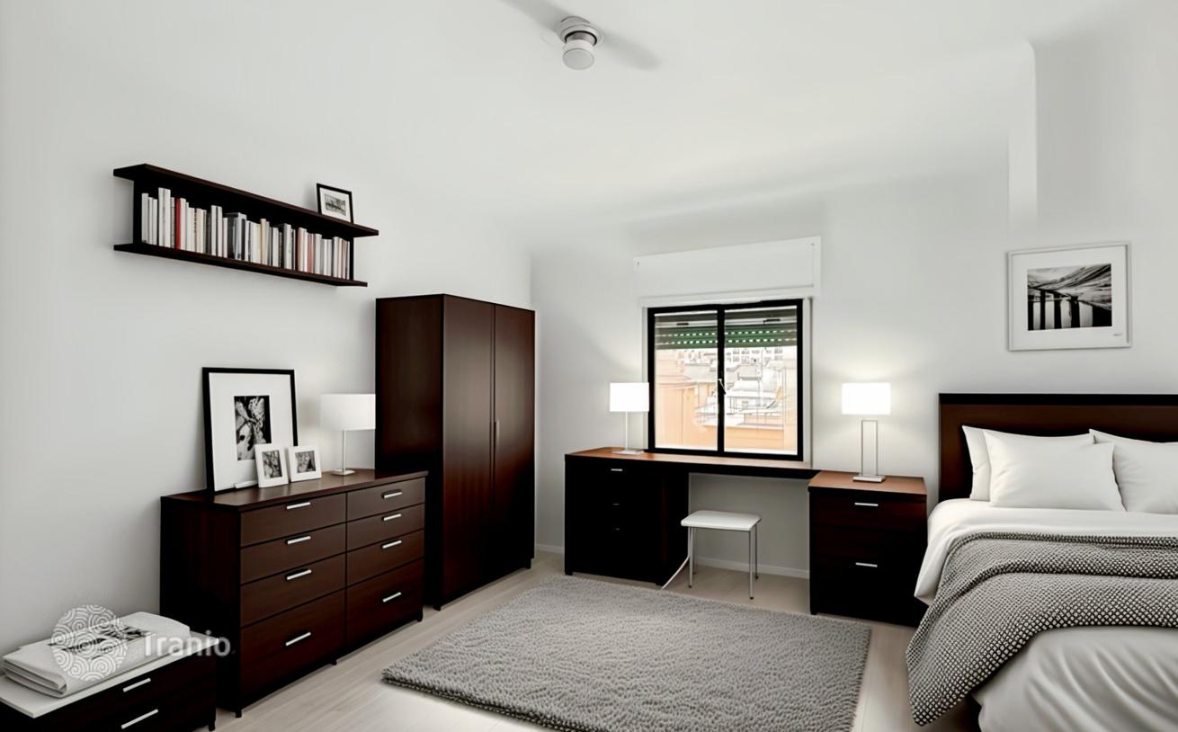 2-Bedroom Apartment in Málaga, photo 4