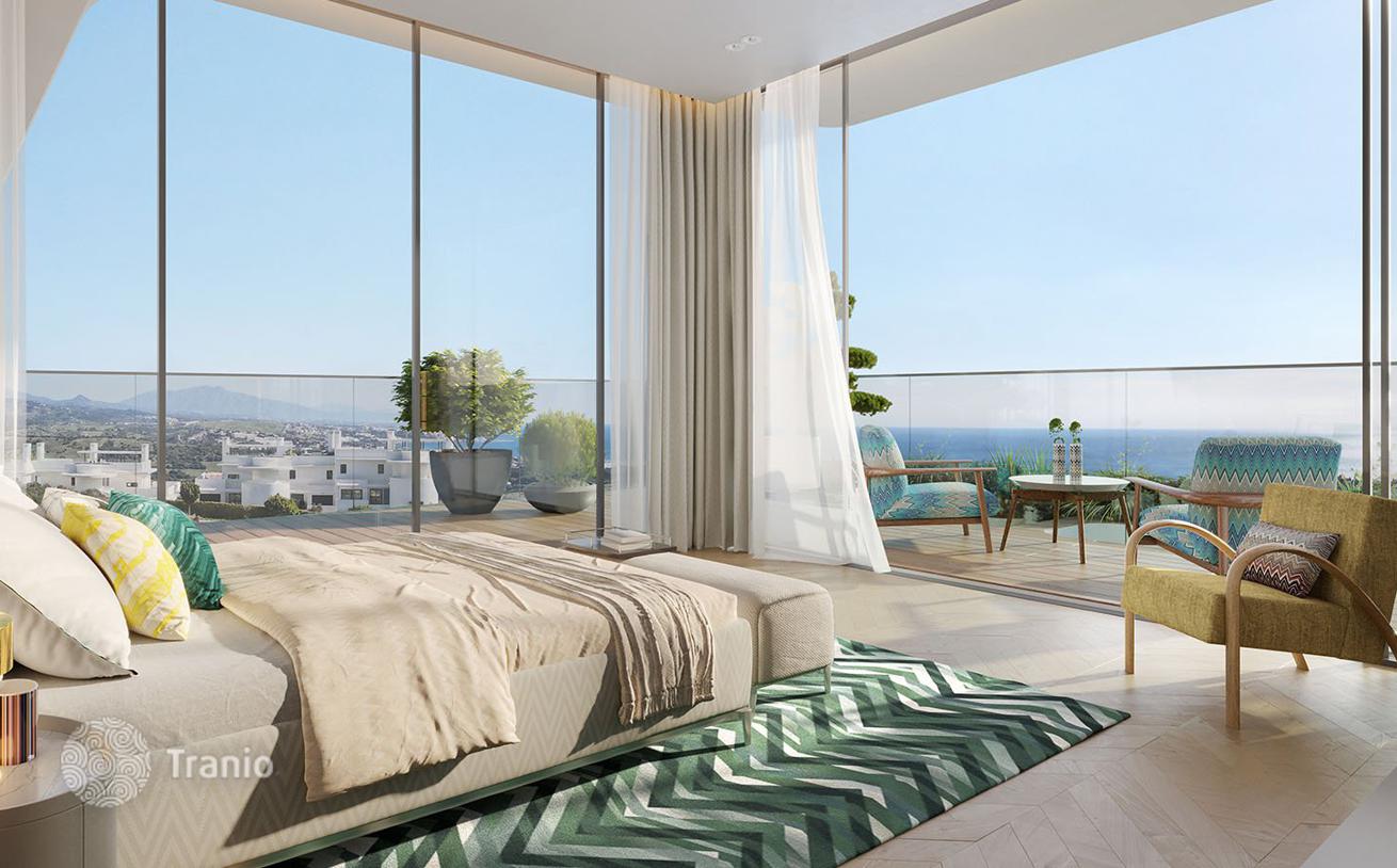 3-Bedroom Apartment with Pool and Tennis Court in Golden Mile, Marbella, photo 5