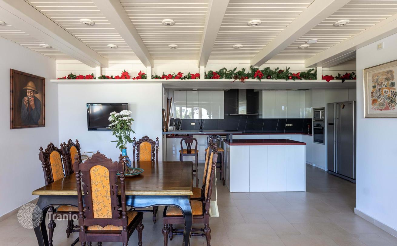 Andalusian-Style Villa with Sea Views in Benahavís, photo 4