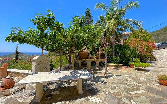 Stone Villa with Lush Gardens in Kardamili, Peloponnese, photo 5