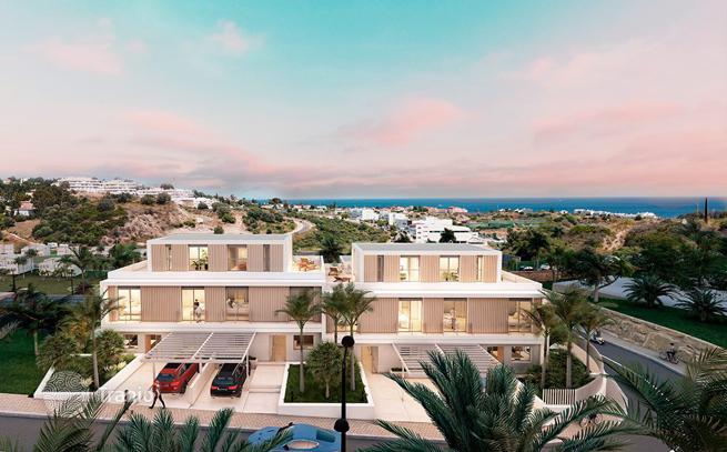 New Townhouses with Private Pools in Estepona, Malaga