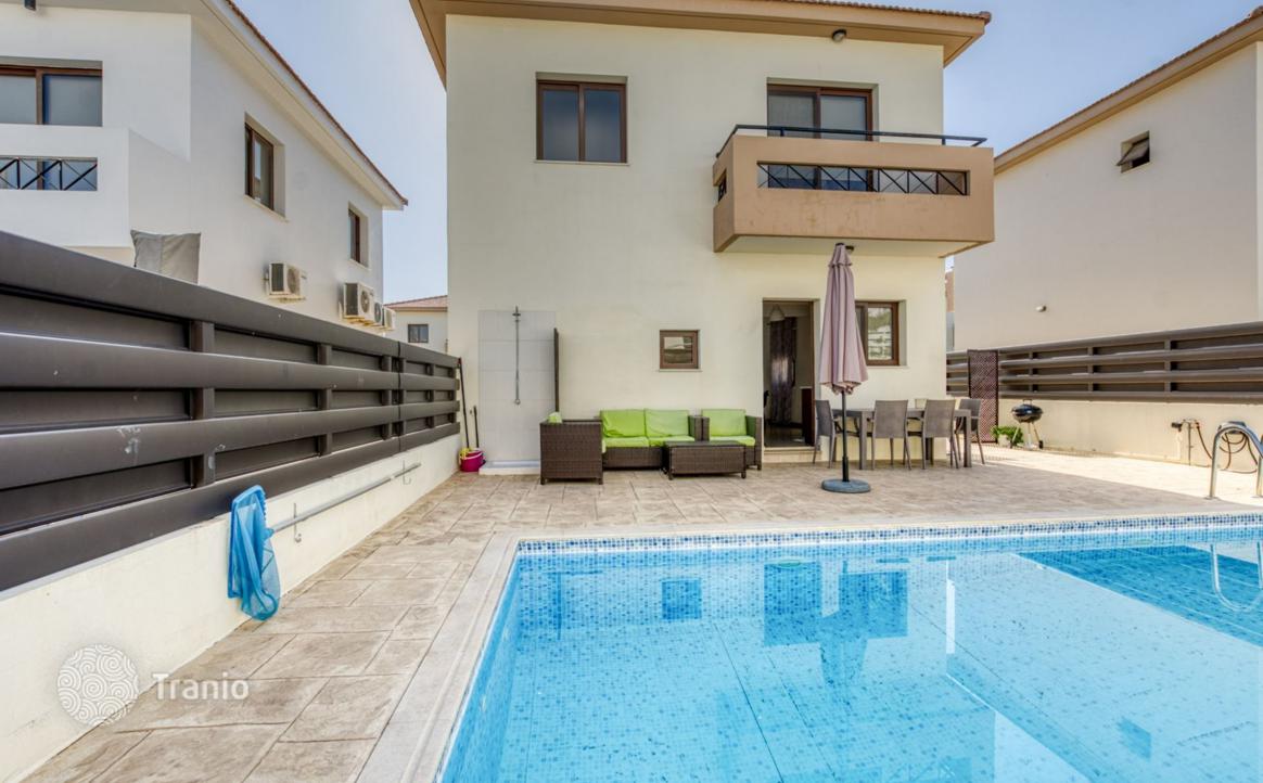 2-Bedroom Villa in Paralimni, Cyprus, photo 2