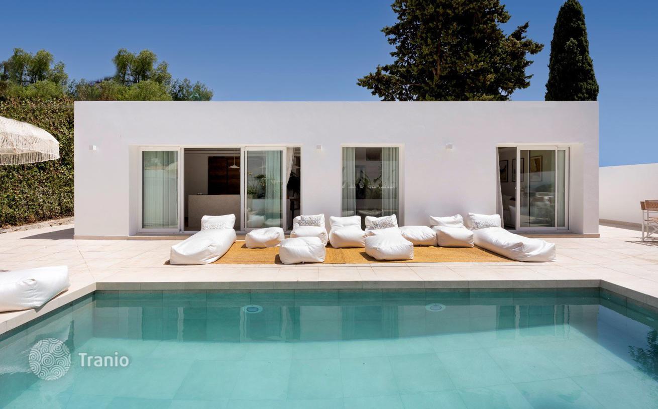 4-Bedroom Villa in Marbella, photo 3