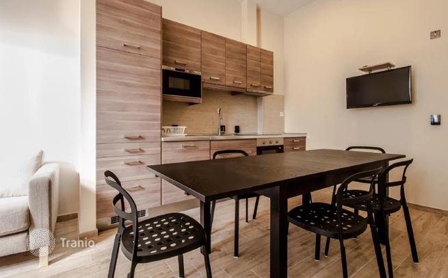 Renovated 3-Bedroom Apartment with Basilica View in District V, Budapest, photo 5