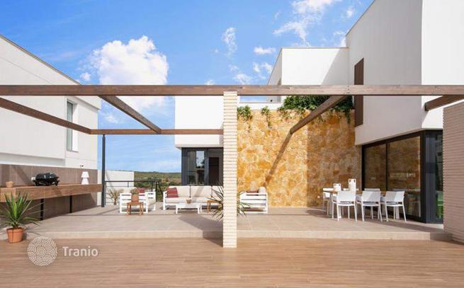 4-Bedroom Villa with Private Pool in Alicante, photo 2