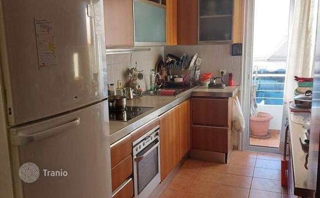 2-Bedroom Apartment with Balcony 770 m from the Sea in Paleo Faliro, Athens