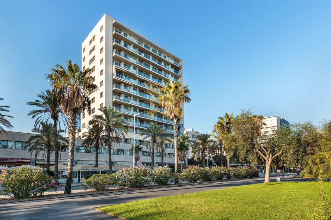4-Bedroom Apartment in Diagonal Mar, Barcelona