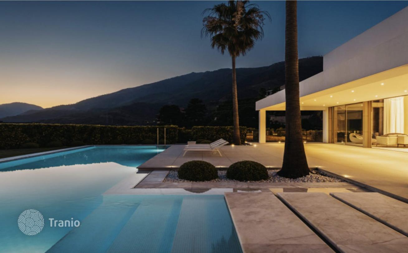 Luxury Villa with Sea and Mountain Views in Marbella, photo 4