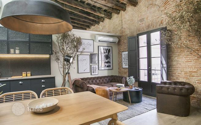Designer Apartments Near the Sea in the Old City, Barcelona