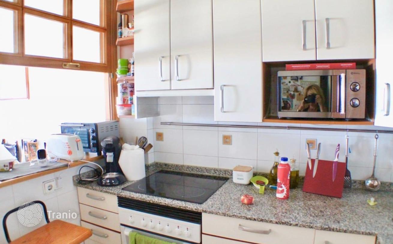 2-Bedroom Apartment with Sea and Mountain View in Benidorm, photo 2