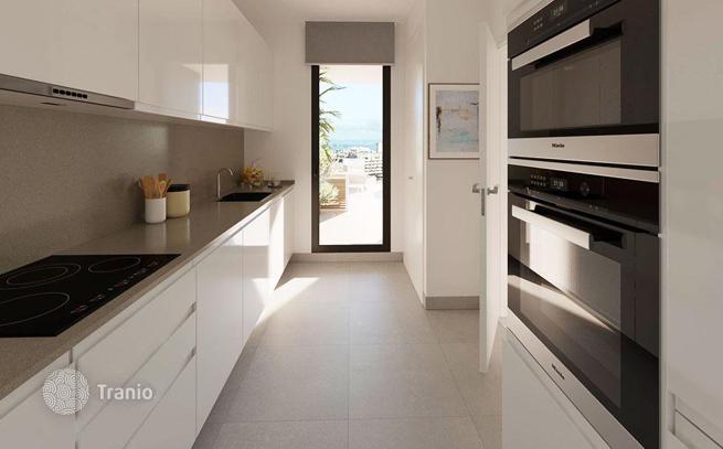 3-Bedroom Apartment with Terrace in Estepona, Costa del Sol, photo 2