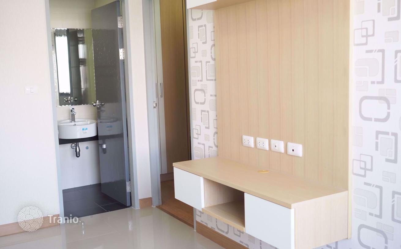 2-Bedroom Condo in Phaya Thai, Bangkok
