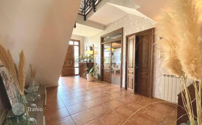 4-Bedroom Villa in Torrevieja, Spain, photo 3