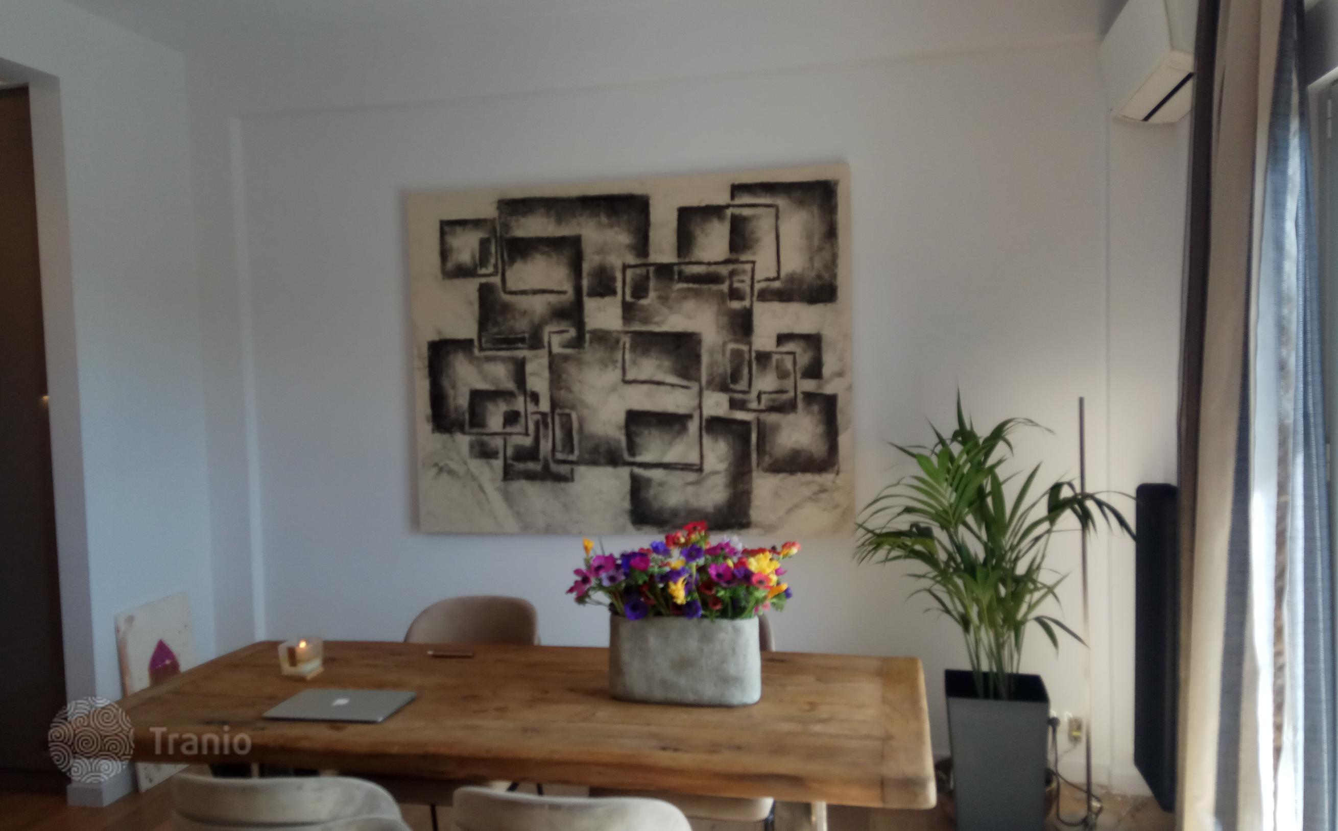 Bright 2-Bedroom Apartment with Acropolis View in Athens