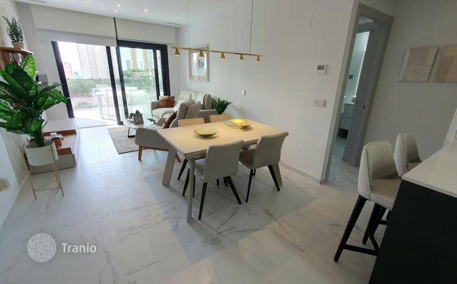 2-Bedroom Apartment with Shared Pool in Benidorm, Alicante