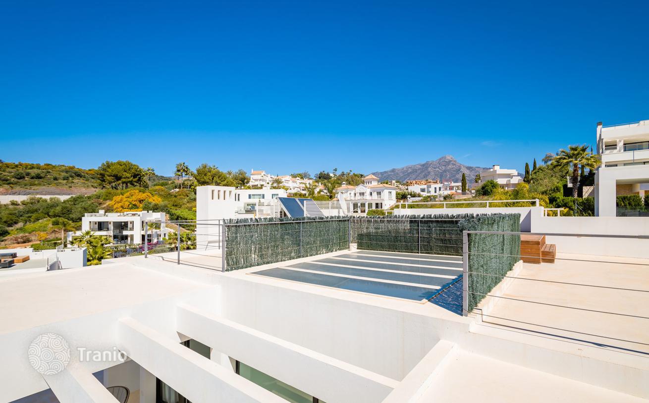 5-Bedroom Villa with Modern Design in Nueva Andalucia, Marbella, photo 2