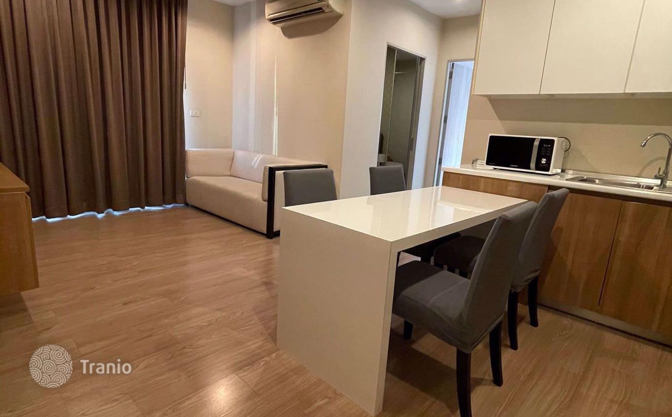 2-Bedroom Condo in Phaya Thai, Bangkok