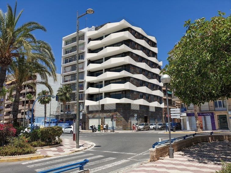 2-Bedroom Apartment in Santa Pola