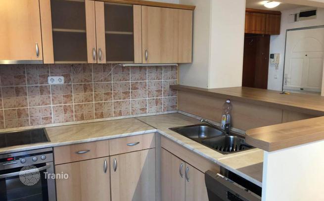 2-Bedroom Apartment in District IX, Budapest