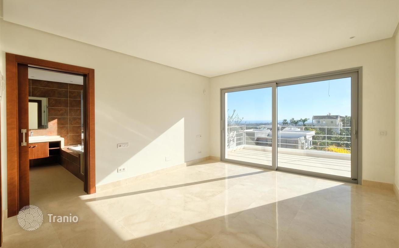 3-Bedroom Villa with Pool in Benavís, Spain