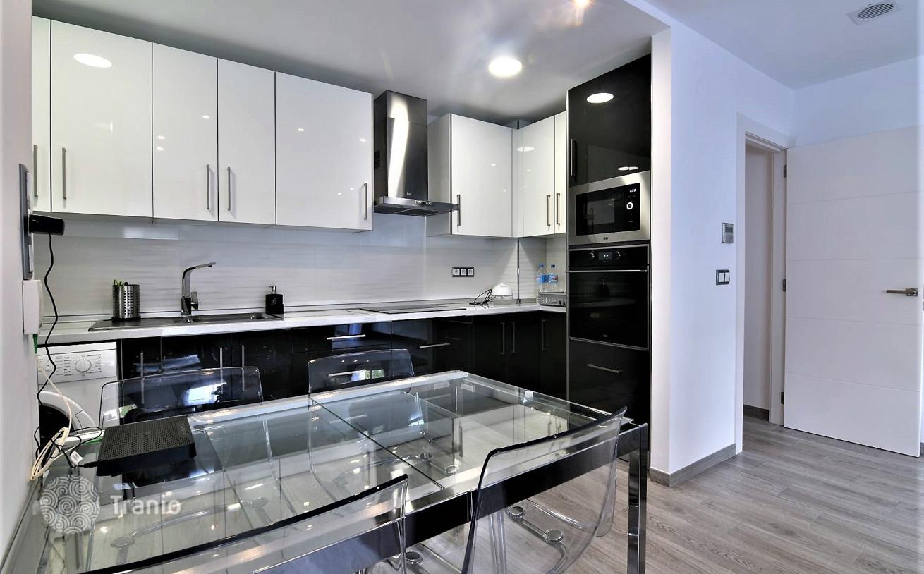3-Bedroom Apartment 100 m from the Beach in Calpe, Alicante, photo 4