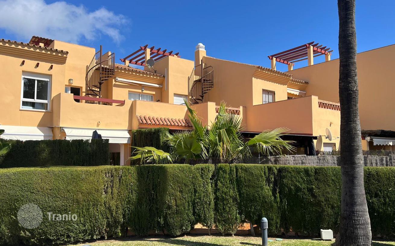 2-Bedroom Townhouse in Casares, Costa del Sol, photo 3
