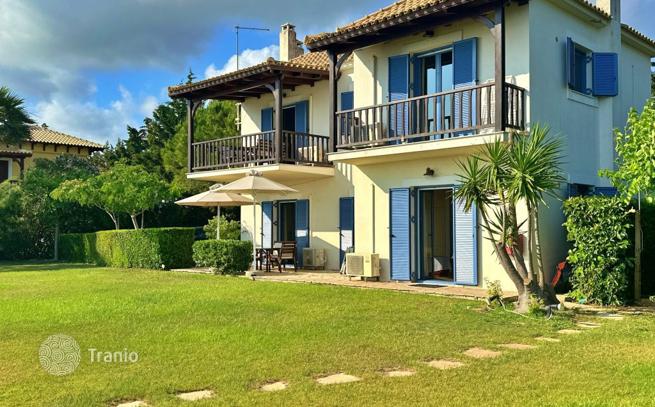 Beachfront Villa with Guest House in Pylos, Peloponnese