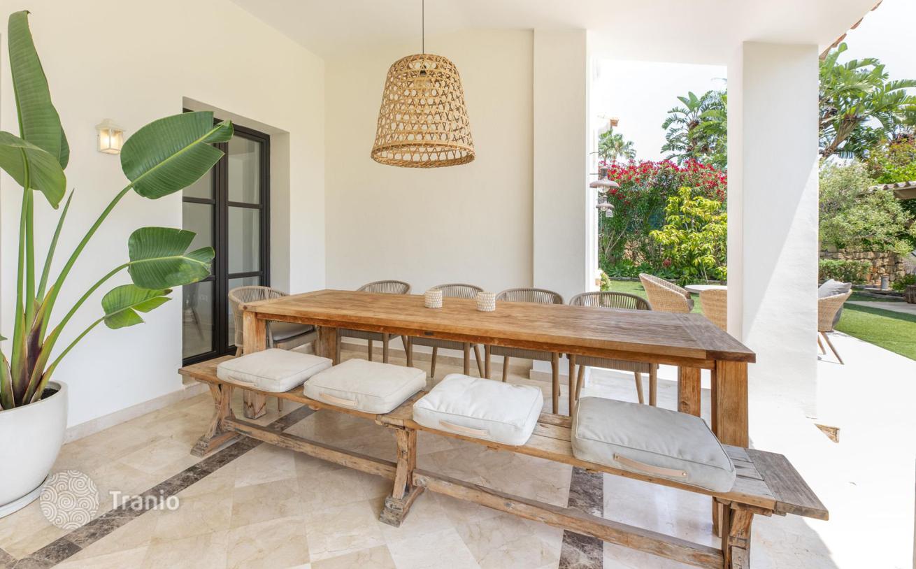 Luxury Villa with Pool in El Paraiso, Nueva Golden Mile, Marbella, photo 3