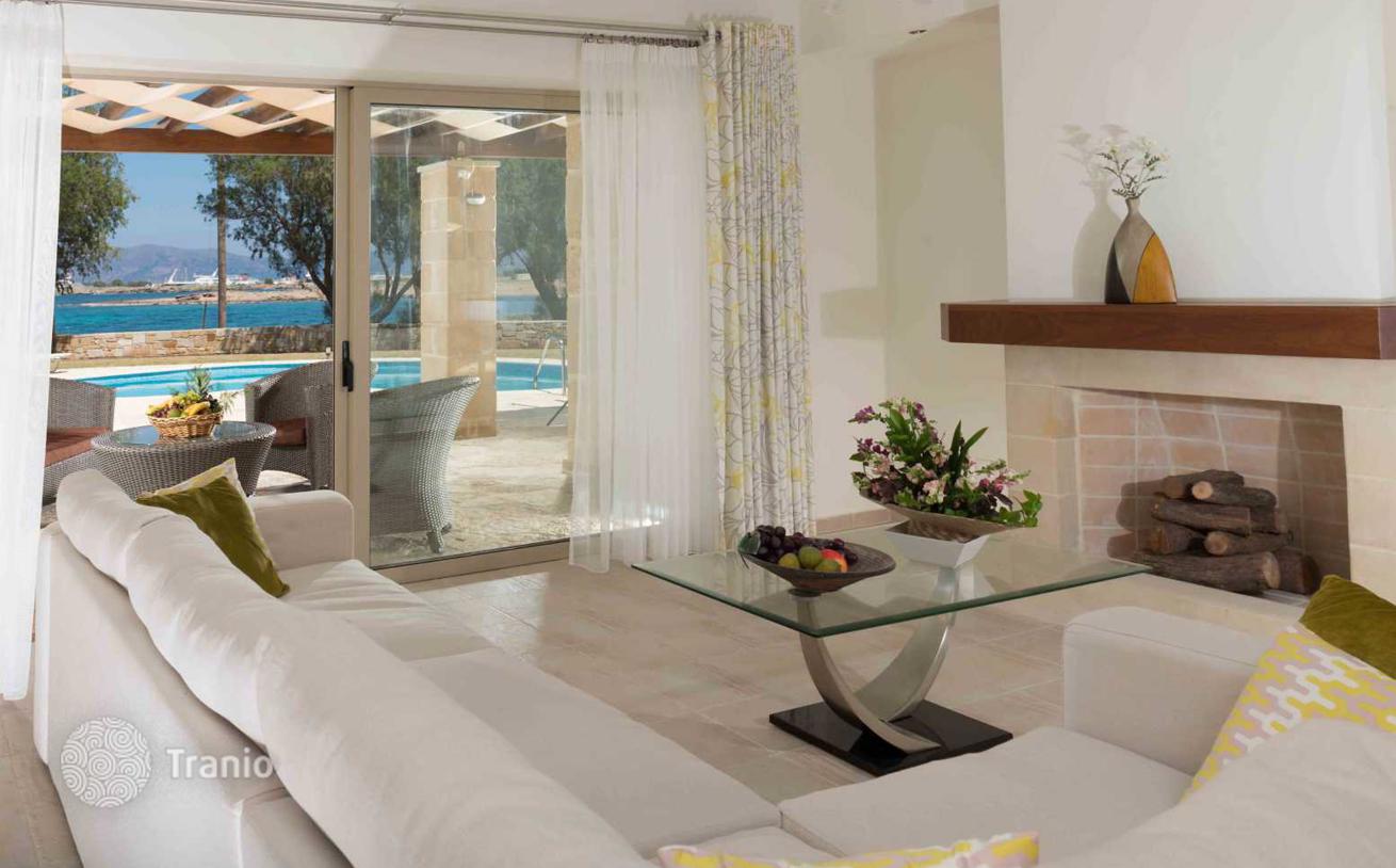Beachfront Villas with Terraces in Trahilos, Crete