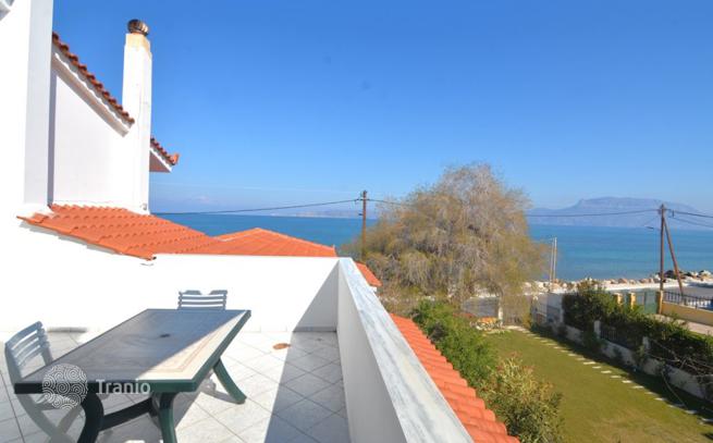 2-Bedroom Beachfront Villa in Vrachati, Peloponnese, photo 2