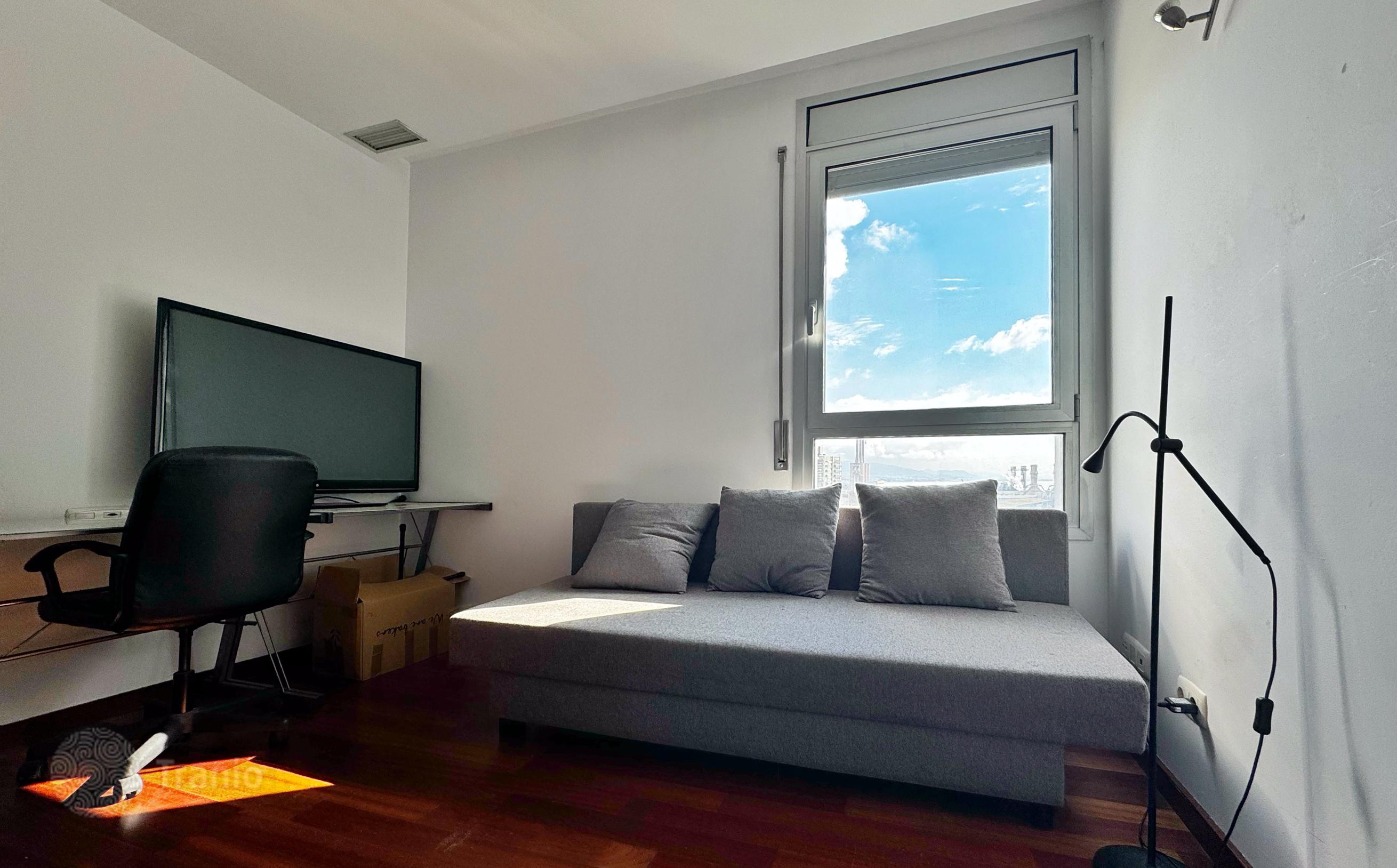 2-Bedroom Apartment with City and Sea View in San Marti, Barcelona, photo 4