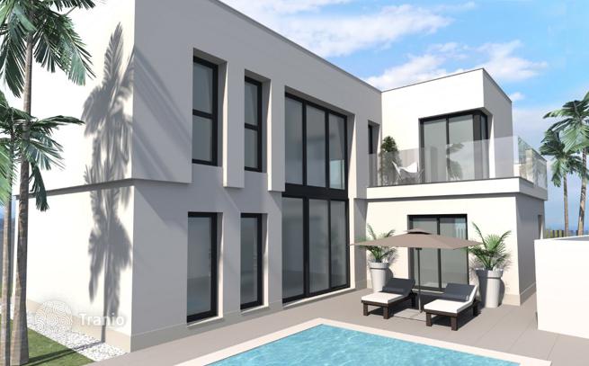 4-Bedroom Villa with Private Pool and Terrace in Torrevieja, photo 4
