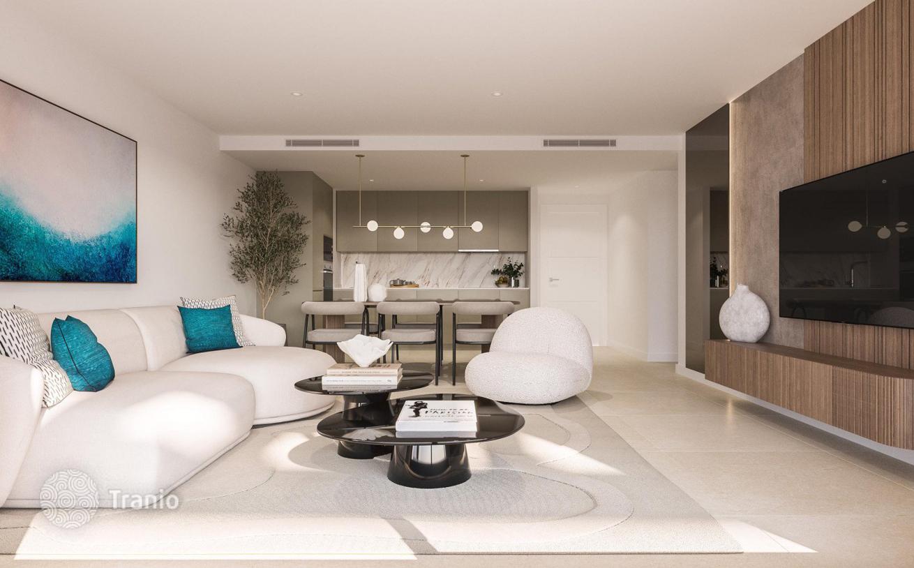 2-Bedroom Apartment in Estepona, photo 4