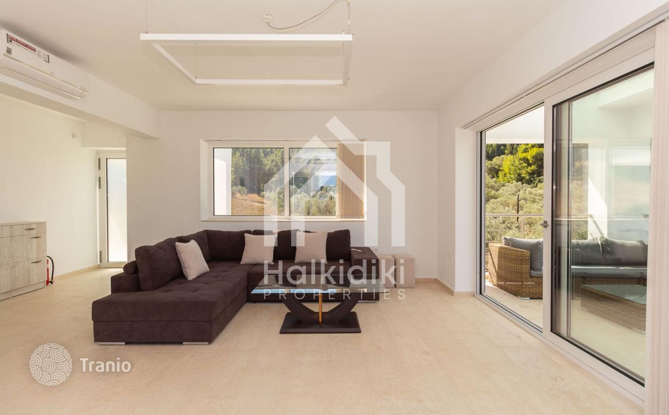 19-Bedroom Villa with 10 Bathrooms in Halkidiki, Greece, photo 4