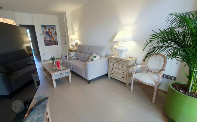 2-Bedroom Apartment in Luxury High-Rise in Benidorm, Alicante, photo 4