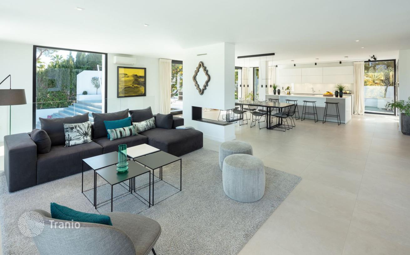 Renovated Villa with Fruit Garden in Marbella
