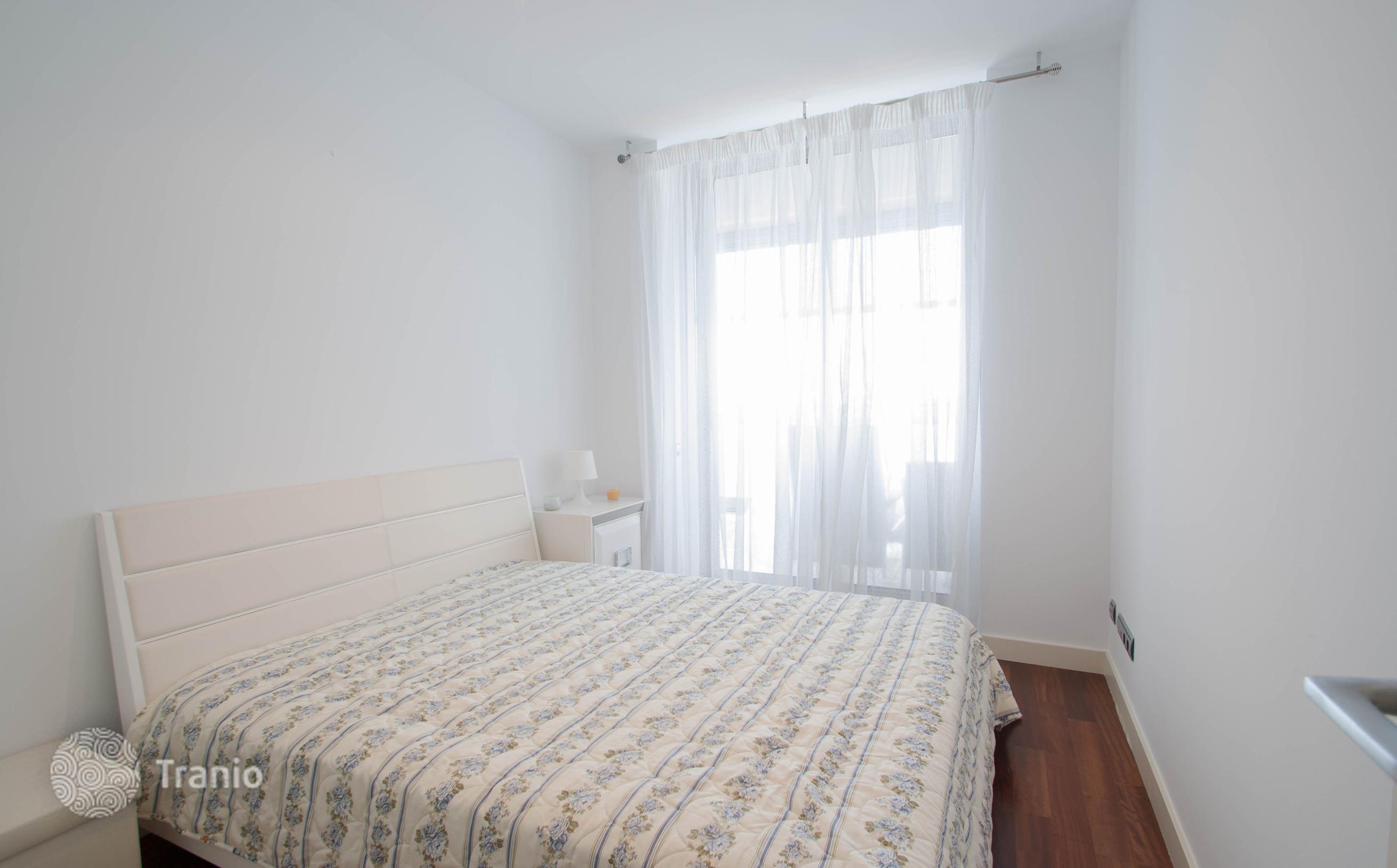 4-Bedroom Apartment with Sea and City Views in San Marti, Barcelona, photo 2