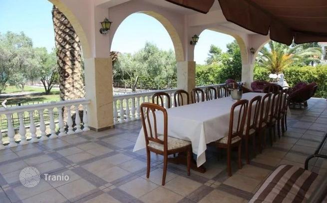 5-Bedroom Villa with Private Pool in Chaniotis, Kassandra